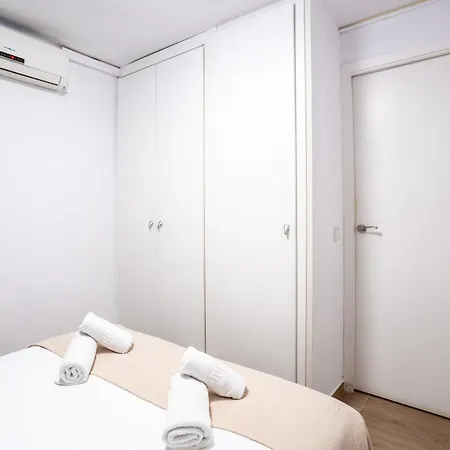 Eixample 4bd 2bth With Private Terrace Barcelona